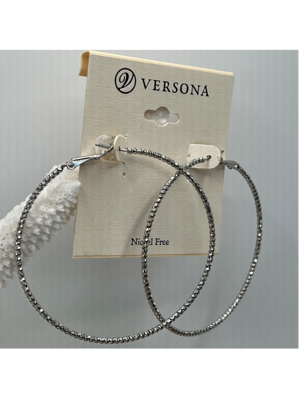 Verona silver dainty hoop retro vibes